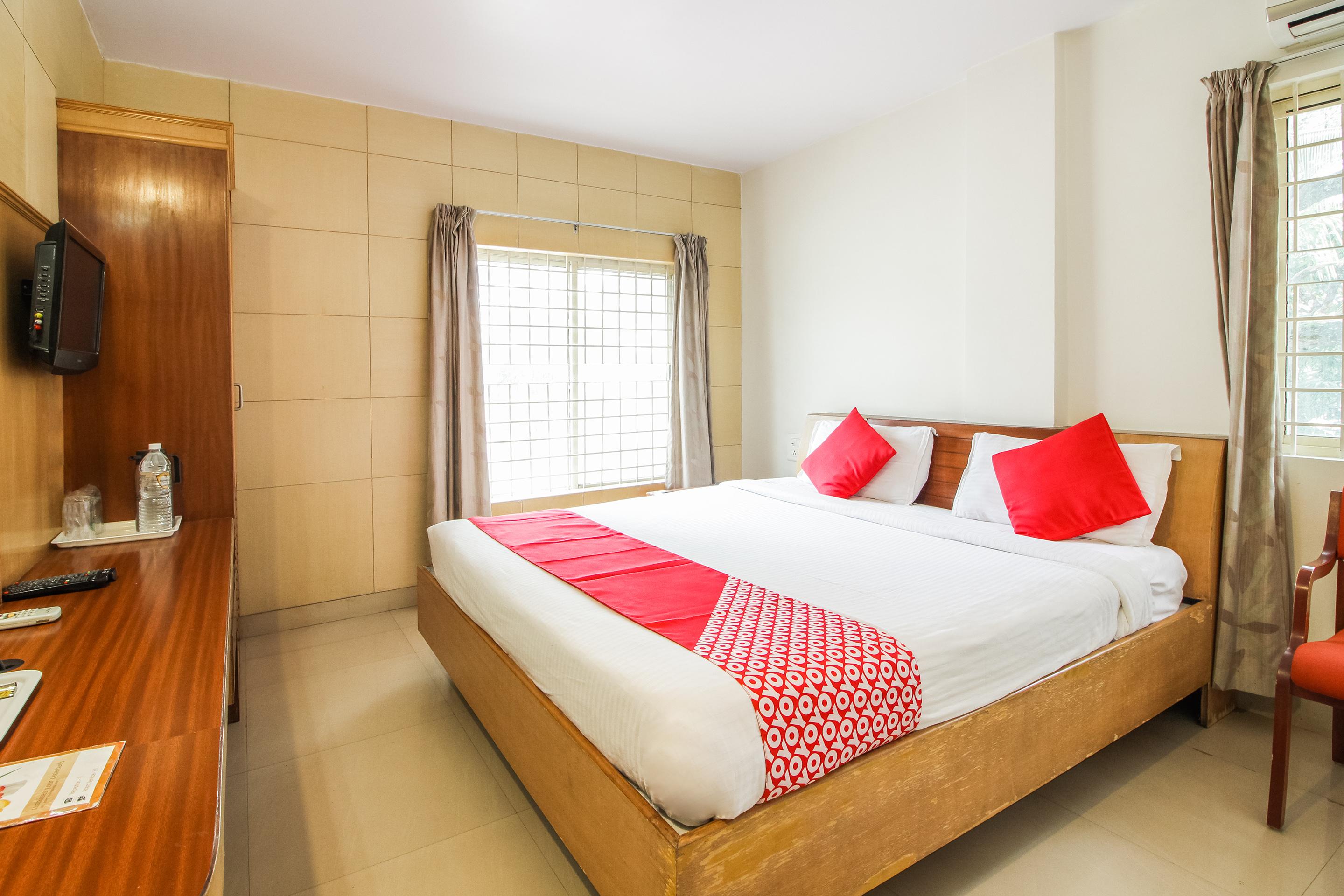 Hotel White Parrot Mysore Exterior foto